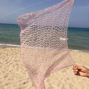 Alanna Nelson knits lace in Tabarka, Tunisia